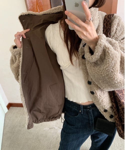 Aelina(エリナ)の「リバーシブルアウター(ブルゾン・レディース・ブラウン/ベージュ/ネイビー・FREE)」の21枚目の写真