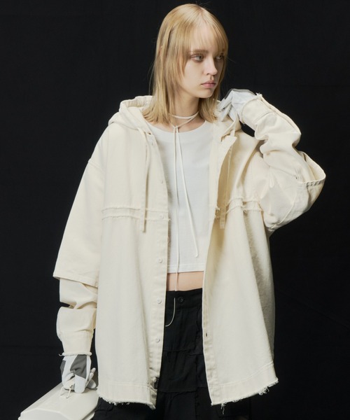 AIVER（アイバー）の「AIVER　レイヤードカットオフツイルシャツ（シャツ/ブラウス・メンズ・ブラック/ダークグレー/キナリ・LARGE/MEDIUM/SMALL）」の2枚目の写真