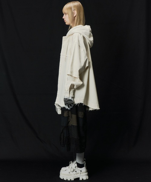 AIVER（アイバー）の「AIVER　レイヤードカットオフツイルシャツ（シャツ/ブラウス・メンズ・ブラック/ダークグレー/キナリ・LARGE/MEDIUM/SMALL）」の18枚目の写真