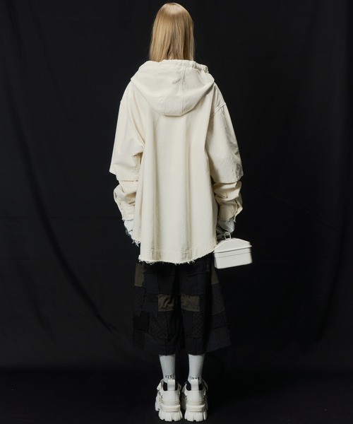 AIVER（アイバー）の「AIVER　レイヤードカットオフツイルシャツ（シャツ/ブラウス・メンズ・ブラック/ダークグレー/キナリ・LARGE/MEDIUM/SMALL）」の19枚目の写真