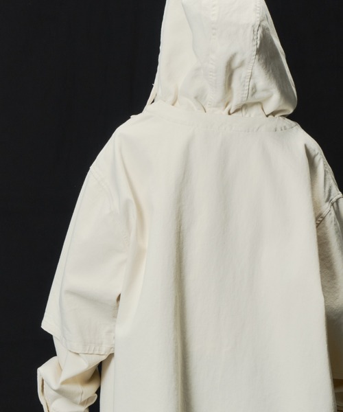 AIVER（アイバー）の「AIVER　レイヤードカットオフツイルシャツ（シャツ/ブラウス・メンズ・ブラック/ダークグレー/キナリ・LARGE/MEDIUM/SMALL）」の13枚目の写真