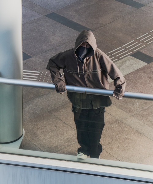 AIVER（アイバー）の「AIVER　レイヤードカットオフツイルシャツ（シャツ/ブラウス・メンズ・ブラック/ダークグレー/キナリ・LARGE/MEDIUM/SMALL）」の7枚目の写真