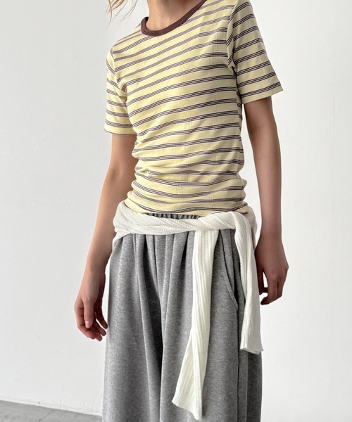 CANAL JEAN(キャナルジーン)の「Miller クルーネックTシャツ(Tシャツ/カットソー・レディース・ネイビー系/ブラウン系その他/マルチ/グリーン系その他/イエロー系その他・ONE SIZE)」の4枚目の写真