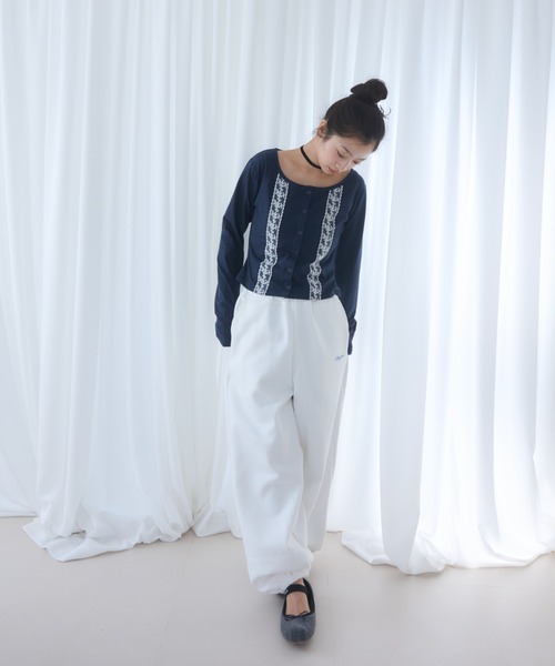 Smyeon(スミョン)の「Long sleeve lace cardigan/レース付きカットカーディガン(カーディガン/ボレロ・レディース・ネイビー/グレー/ホワイト・FREE)」の18枚目の写真