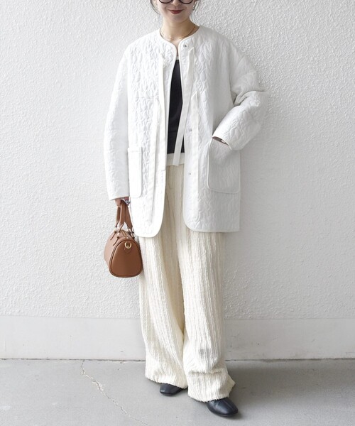 SHIPS any（シップス エニィ）の「SHIPS any: キルティング ステッチ ノーカラー ミディ コート（ノーカラーコート・レディース・ブラック/オフホワイト・ONE SIZE）」の4枚目の写真