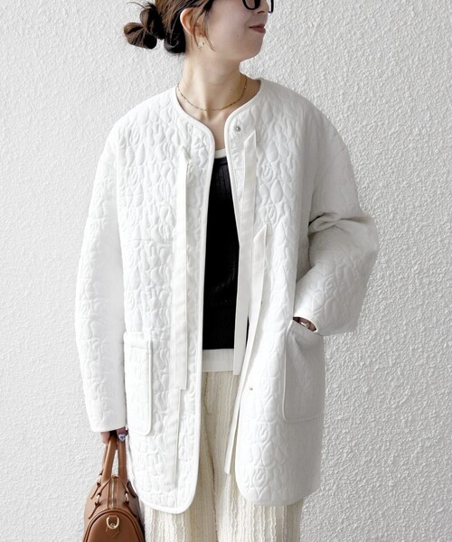 SHIPS any（シップス エニィ）の「SHIPS any: キルティング ステッチ ノーカラー ミディ コート（ノーカラーコート・レディース・ブラック/オフホワイト・ONE SIZE）」の6枚目の写真