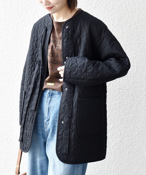 SHIPS any（シップス エニィ）の「SHIPS any: キルティング ステッチ ノーカラー ミディ コート（ノーカラーコート・レディース・ブラック/オフホワイト・ONE SIZE）」の12枚目の写真