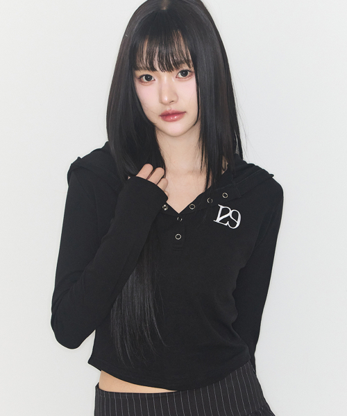 ILLIGO(イリゴ)の「129 ボタンフードロングスリーブ ブラック(Tシャツ/カットソー・レディース・ブラック・OS)」の1枚目の写真