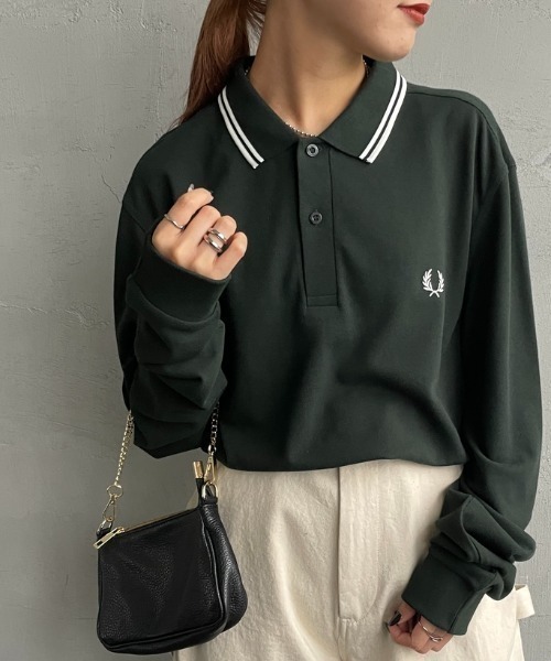 FRED PERRY（フレッドペリー）の「[FRED PERRY/フレッドペリー] ツインティップライン ロングスリーブポロシャツ M3636（ポロシャツ・レディース・ダークグリーン/ブラック系1/ブラック系/キナリ/ホワイト/ネイビー/ブラック/ネイビー系・S/M/L/XL）」の7枚目の写真