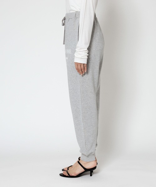 BARNYARDSTORM（バンヤードストーム）の「BARNYARDSTORM / 裏毛ステンシルパンツ【一部店舗限定】（スウェットパンツ・レディース・ホワイト/グレー・FREE）」の4枚目の写真