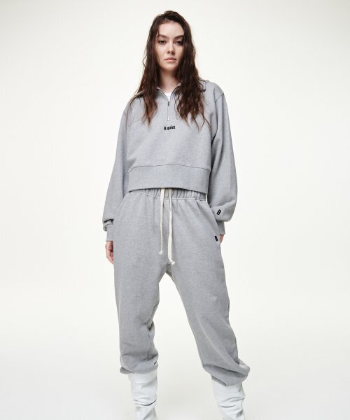 B QUIET(ビークワイエット)の「CROPPED HALF ZIP-UP SWEATSHIRT_MELANGE GRAY(スウェット・レディース・その他・ONE SIZE)」の2枚目の写真