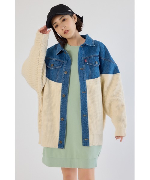 RODEO CROWNS WIDE BOWL（ロデオクラウンズワイドボウル）の「ニットドッキングルーズデニムジャケット（デニムジャケット・レディース・ブラック/ブルー・FREE）」の2枚目の写真