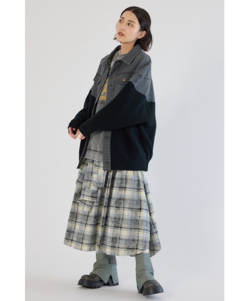 RODEO CROWNS WIDE BOWL（ロデオクラウンズワイドボウル）の「ニットドッキングルーズデニムジャケット（デニムジャケット・レディース・ブラック/ブルー・FREE）」の6枚目の写真