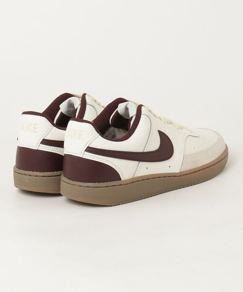 NIKE（ナイキ）の「ナイキ NIKE ナイキ コート ビジョン LO（スニーカー・メンズ・ホワイト・25.0cm/25.5cm/26.0cm/26.5cm/27.0cm/27.5cm/28.0cm）」の2枚目の写真