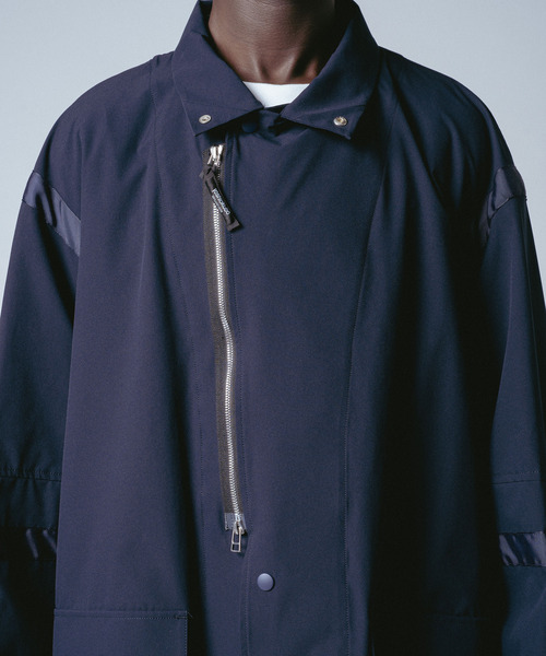 yoshiokubo（ヨシオクボ）の「yoshiokubo ヨシオクボ / MULTI-LOGO LONG COAT ゴブラン織マルチロゴロングコート / YKS26515（その他アウター・メンズ・ネイビー・3/2）」の6枚目の写真