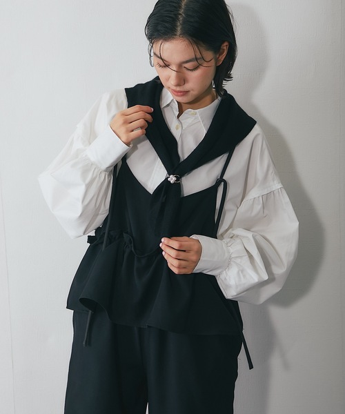 SMILE ORCHID（スマイルオーキッド）の「毛100％トライアングルスカーフ（ストール/ショール・レディース・グレイッシュベージュ/ブラック/アイボリー/グレー・FREE）」の5枚目の写真