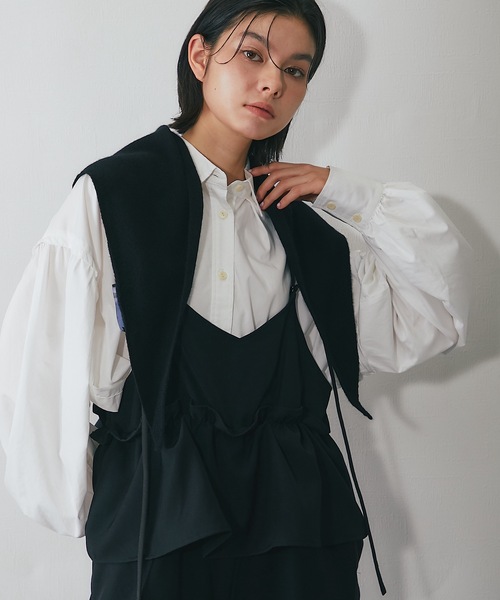 SMILE ORCHID（スマイルオーキッド）の「毛100％トライアングルスカーフ（ストール/ショール・レディース・グレイッシュベージュ/ブラック/アイボリー/グレー・FREE）」の6枚目の写真