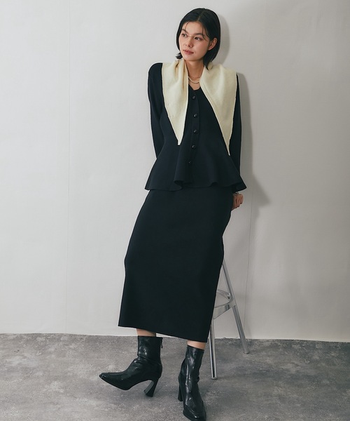 SMILE ORCHID（スマイルオーキッド）の「毛100％トライアングルスカーフ（ストール/ショール・レディース・グレイッシュベージュ/ブラック/アイボリー/グレー・FREE）」の11枚目の写真