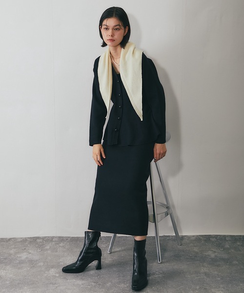 SMILE ORCHID（スマイルオーキッド）の「毛100％トライアングルスカーフ（ストール/ショール・レディース・グレイッシュベージュ/ブラック/アイボリー/グレー・FREE）」の14枚目の写真