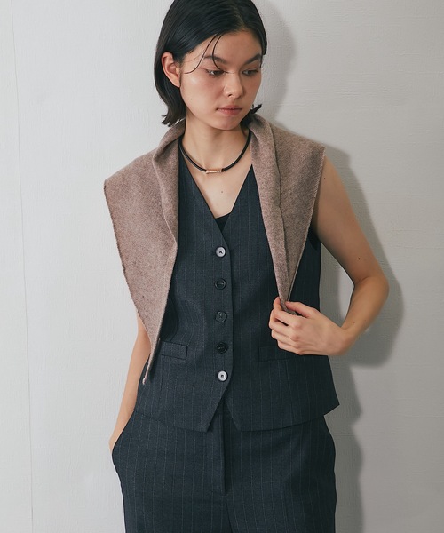 SMILE ORCHID（スマイルオーキッド）の「毛100％トライアングルスカーフ（ストール/ショール・レディース・グレイッシュベージュ/ブラック/アイボリー/グレー・FREE）」の17枚目の写真