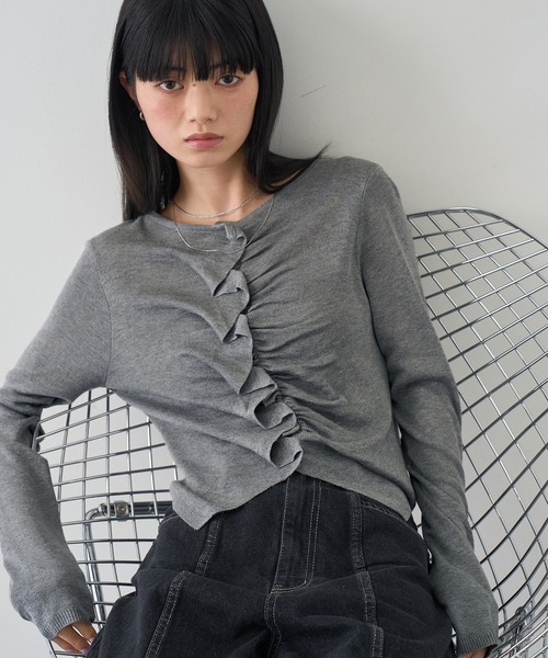 NOGLE(ノグル)の「【NOGLE/ノグル】フリルギャザーエアリーカーディガン(カーディガン/ボレロ・レディース・レッド/アイボリー/ネイビー/グレー・FREE)」の5枚目の写真