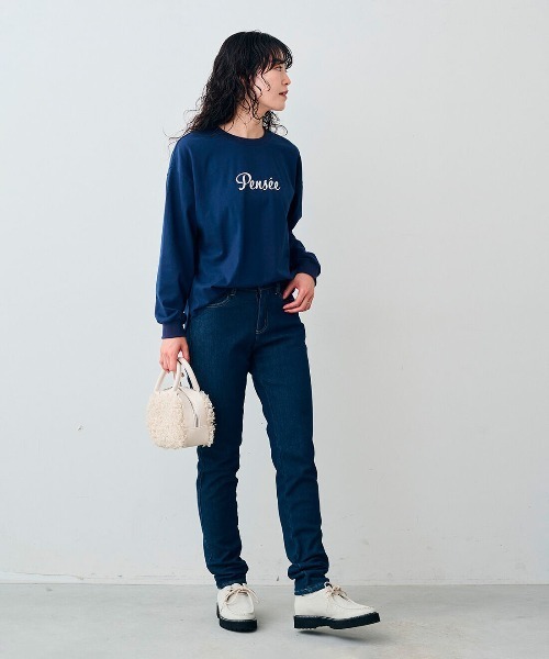 Live in comfort（リブインコンフォート）の「リブ　イン　コンフォート  一枚で着てサマになる　便利なオーガニックコットンロゴＴシャツ（Tシャツ/カットソー・レディース・ネイビー・S）」の2枚目の写真