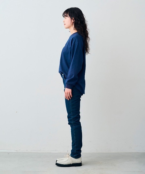 Live in comfort（リブインコンフォート）の「リブ　イン　コンフォート  一枚で着てサマになる　便利なオーガニックコットンロゴＴシャツ（Tシャツ/カットソー・レディース・ネイビー・S）」の4枚目の写真