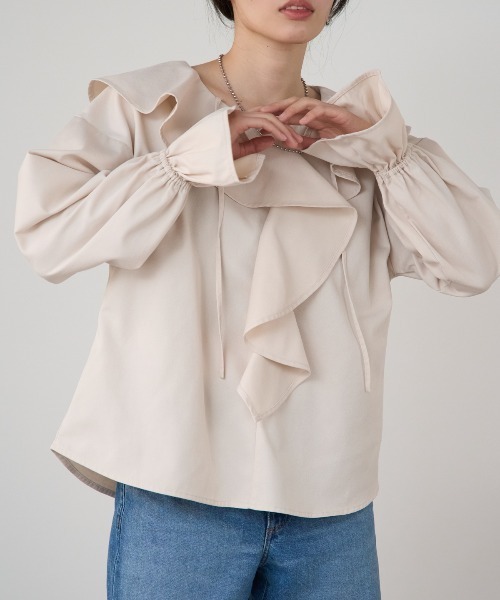 TRIANGLE PALETTE（トライアングルパレット）の「デニムフリルビッグカラーブラウス（シャツ/ブラウス・レディース・ブルー/ブラック/アイボリー/インディゴブルー・FREE）」の2枚目の写真