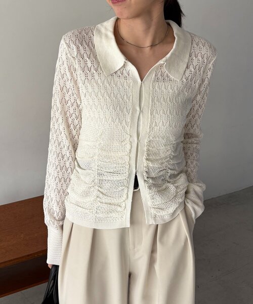 CAPRICIEUX LE'MAGE（カプリシューレマージュ）の「レースシャーリングホックカーディガン（カーディガン/ボレロ・レディース・ホワイト/ブラック・FREE）」の3枚目の写真