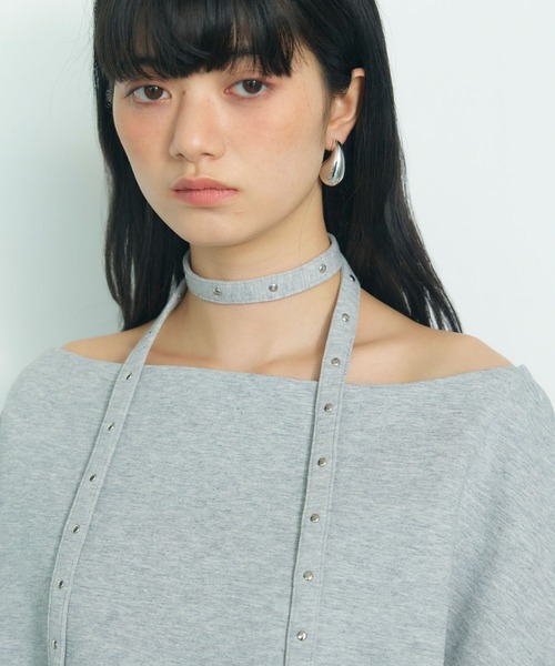 ELLEgirl（エルガール）の「スタッズチョーカー付きオフショルプルオーバー（スウェット・レディース・杢グレー・FREE）」の20枚目の写真