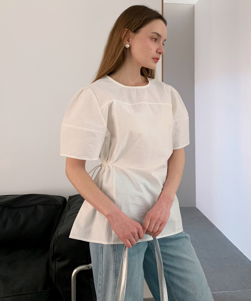 VASCARA(バスカラ)の「String Puff Half Sleeve Blouse (3colors)(シャツ/ブラウス・レディース・スカイブルー/ホワイト・FREE)」の5枚目の写真