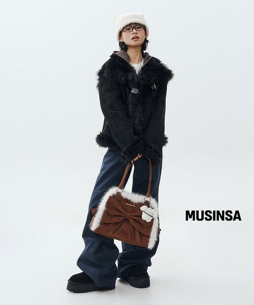TANSANMAGNESIUM(タンサン マグネシウム)の「コットンワイドスタースタッズパンツ(ネイビー)(その他パンツ・レディース・その他・1/2)」の7枚目の写真