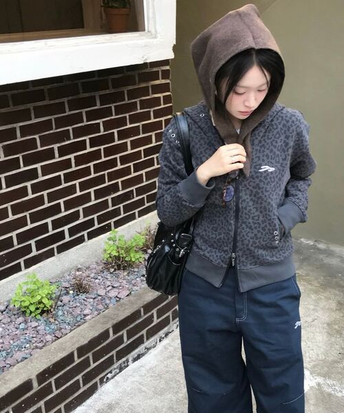 TANSANMAGNESIUM(タンサン マグネシウム)の「コットンワイドスタースタッズパンツ(ネイビー)(その他パンツ・レディース・その他・1/2)」の10枚目の写真