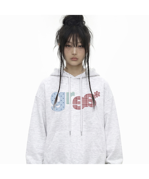 GRAVER（グレーバー）の「[ユニセックス]GRAE-S PATCH フードパーカー_3カラー（パーカー・レディース・ブラック/ホワイト/スカイブルー・SMALL/MEDIUM/LARGE）」の2枚目の写真