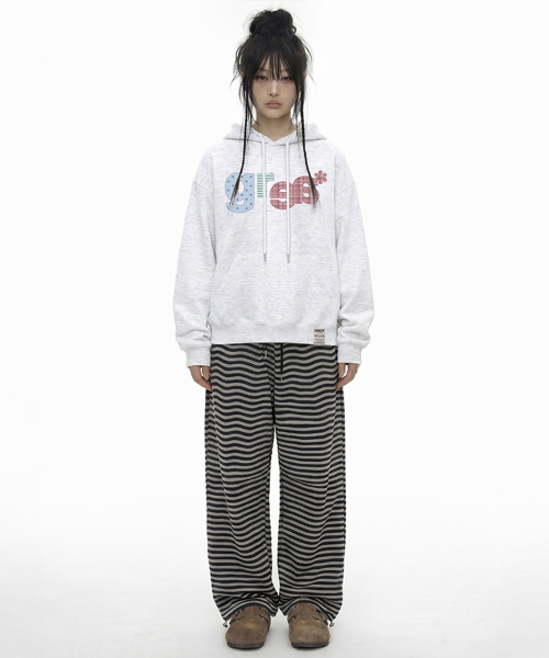 GRAVER（グレーバー）の「[ユニセックス]GRAE-S PATCH フードパーカー_3カラー（パーカー・レディース・ブラック/ホワイト/スカイブルー・SMALL/MEDIUM/LARGE）」の7枚目の写真
