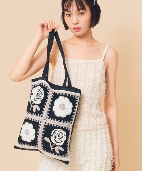 Casselini(キャセリーニ)の「Casselini(キャセリーニ)クロシェトートバッグ(トートバッグ・レディース・ブラック/レッド/ブルー・FREE)」の2枚目の写真