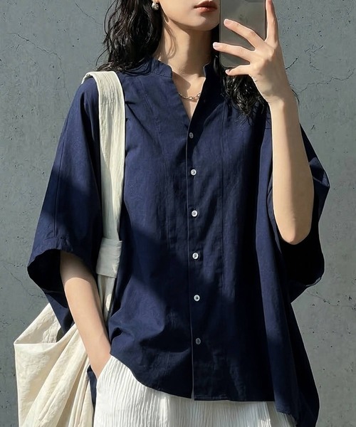 antiqua(アンティカ)の「キーネック リネンライク ドルマンシャツ(シャツ/ブラウス・レディース・ブラック/ナチュラル/ベージュ系その他/ライム/ピンク/ネイビー/パープル・ONESIZE)」の6枚目の写真