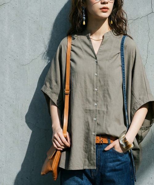 antiqua(アンティカ)の「キーネック リネンライク ドルマンシャツ(シャツ/ブラウス・レディース・ブラック/ナチュラル/ベージュ系その他/ライム/ピンク/ネイビー/パープル・ONESIZE)」の16枚目の写真