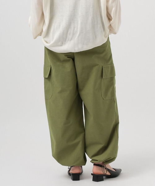 BAYFLOW(ベイフロー)の「ストレッチカーゴバレルパンツ(カーゴパンツ・レディース・ベージュ/カーキ・MEDIUM/SMALL)」の15枚目の写真