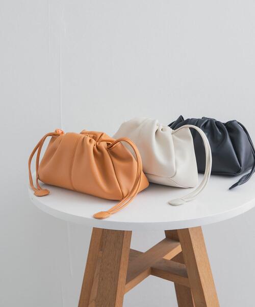 URBAN RESEARCH DOORS（アーバンリサーチドアーズ）の「2way巾着ショルダー（ショルダーバッグ・レディース・オレンジ系その他/アイボリー/ブラック・ONE）」の7枚目の写真