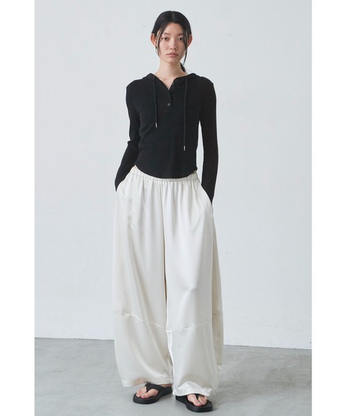 ANF.MUU(アンフムー)の「サテンボリュームパンツ(その他パンツ・レディース・ブラック/ホワイト/ブラウン・FREE)」の16枚目の写真