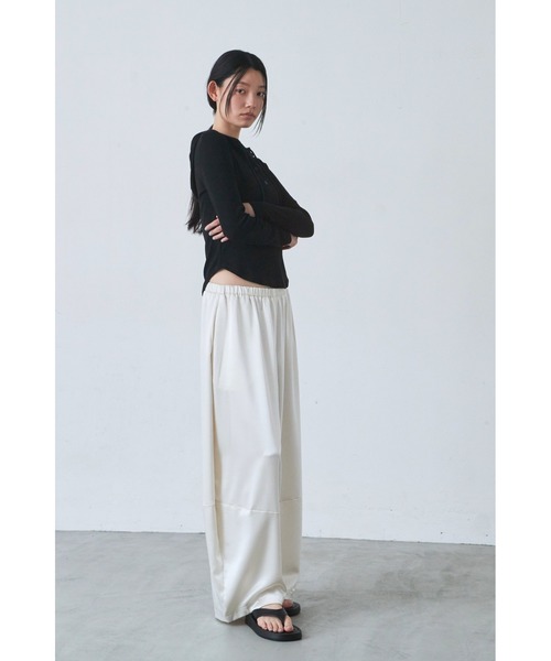 ANF.MUU(アンフムー)の「サテンボリュームパンツ(その他パンツ・レディース・ブラック/ホワイト/ブラウン・FREE)」の17枚目の写真