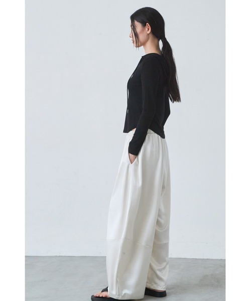 ANF.MUU(アンフムー)の「サテンボリュームパンツ(その他パンツ・レディース・ブラック/ホワイト/ブラウン・FREE)」の18枚目の写真