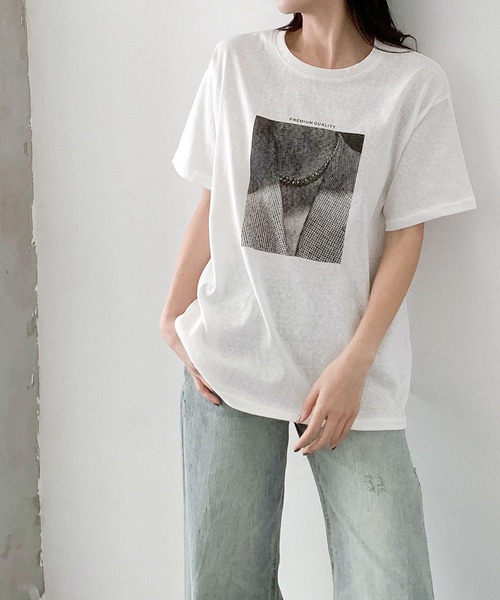 LOWO(ロワ)の「綿混 モノクロプリント オーバー Tシャツ(Tシャツ/カットソー・レディース・ブラック/チャコールグレー/ホワイト・FREE)」の11枚目の写真