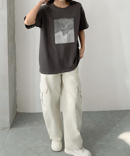 LOWO(ロワ)の「綿混 モノクロプリント オーバー Tシャツ(Tシャツ/カットソー・レディース・ブラック/チャコールグレー/ホワイト・FREE)」の13枚目の写真