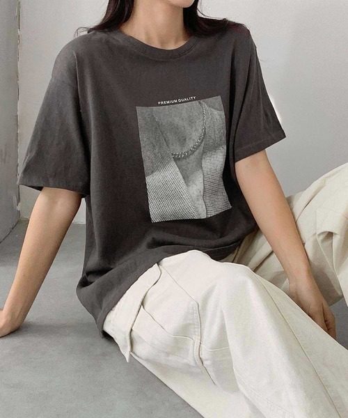 LOWO(ロワ)の「綿混 モノクロプリント オーバー Tシャツ(Tシャツ/カットソー・レディース・ブラック/チャコールグレー/ホワイト・FREE)」の15枚目の写真