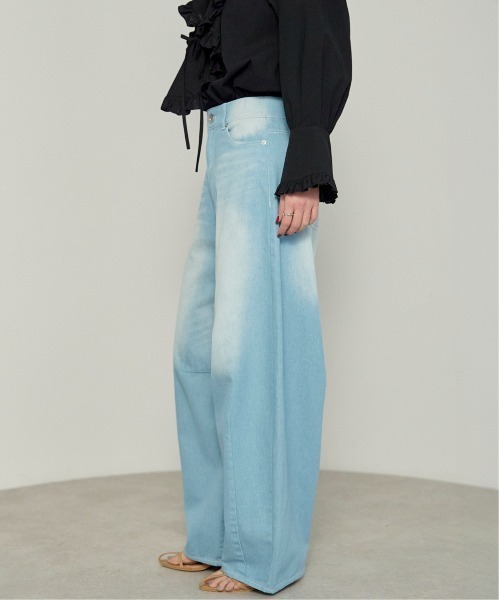 enhaut（アンオート）の「ヴィンテージ加工 デニム ワイド パンツ（デニムパンツ・レディース・ライトブルー/インディゴブルー・FREE）」の6枚目の写真