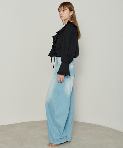 enhaut（アンオート）の「ヴィンテージ加工 デニム ワイド パンツ（デニムパンツ・レディース・ライトブルー/インディゴブルー・FREE）」の12枚目の写真