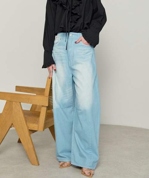 enhaut（アンオート）の「ヴィンテージ加工 デニム ワイド パンツ（デニムパンツ・レディース・ライトブルー/インディゴブルー・FREE）」の16枚目の写真