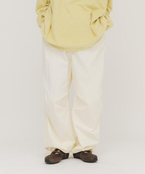 KBF(ケイビーエフ)の「WIDEカーゴパンツ(その他パンツ・レディース・ブラウン/オリーブ/アイボリー・ONE)」の5枚目の写真